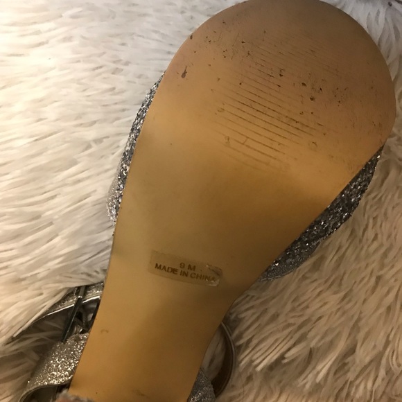 BADGLEY MISCHKA Shoes Open Toe Platform - Silver Sparkle-Size 9 -Good Condition - Picture 14 of 15